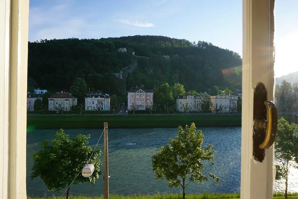 Sarah'S Altstadt Oase Salzburgo 4*,