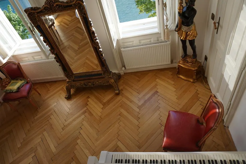 Sarah'S Altstadt Oase Salzburgo Alojamento de Acomodação e Pequeno-almoço