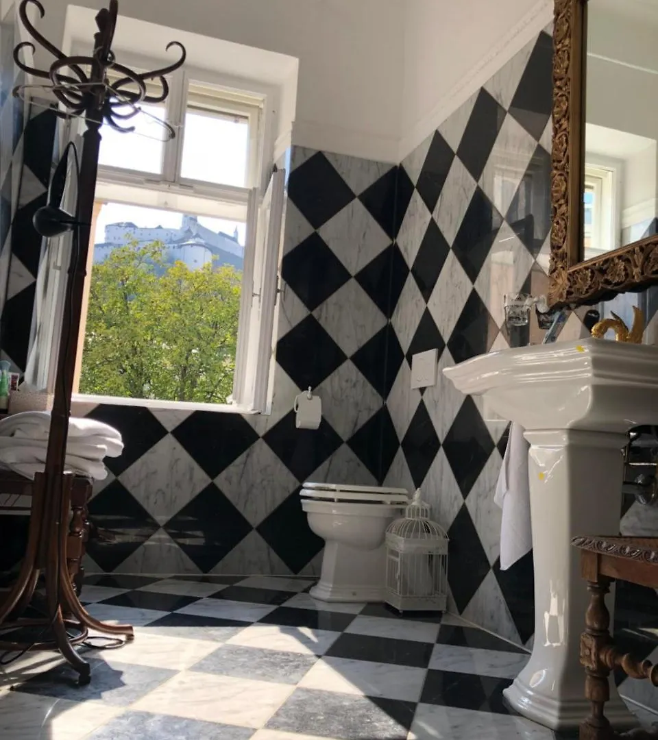 Sarah'S Altstadt Oase Salzburgo Alojamento de Acomodação e Pequeno-almoço